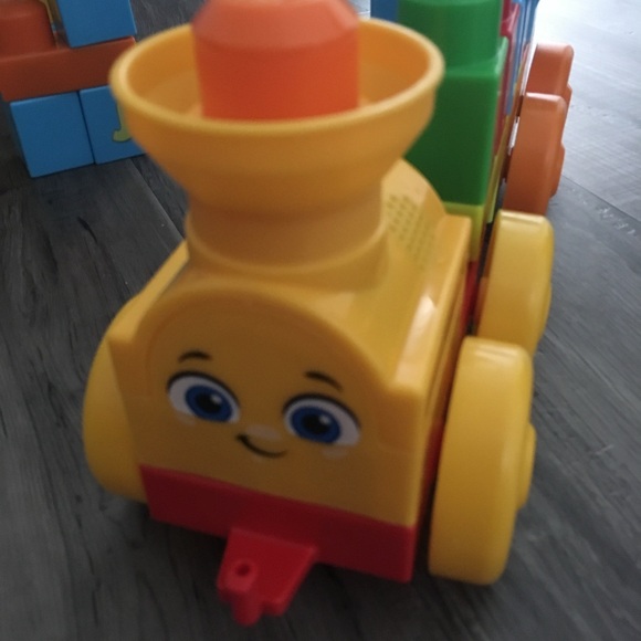 Colorful Train Building Blocks - Picture 3 of 3